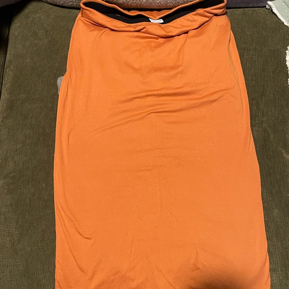 Bundle of 2 Maternity Midi Skirts - Picture 5 of 6